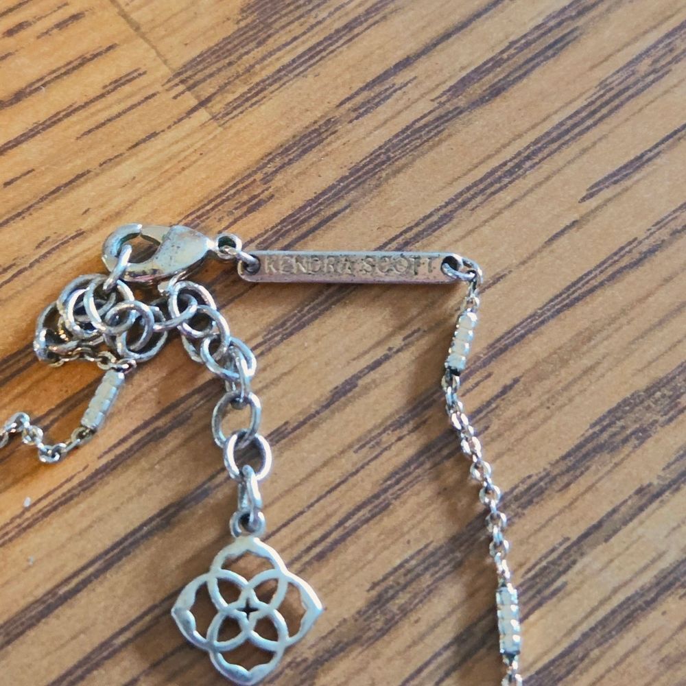 KENDRA SCOTT Vintage Slim Gold Pendant Necklace W/ Station Beading Classic Chic! - Picture 7 of 9